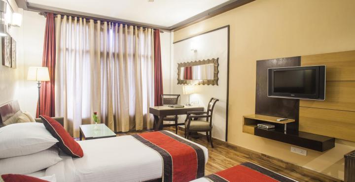 Hotel Maharaja Regency Лудхиана Экстерьер фото